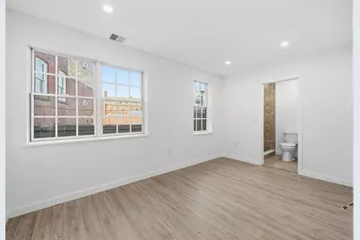 289 Central St, Lowell, MA 01852 - Photo 8