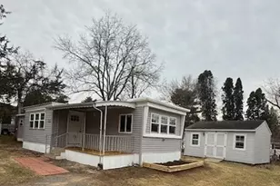 28 Riverview Cir, Brimfield, MA 01010 - Photo 1