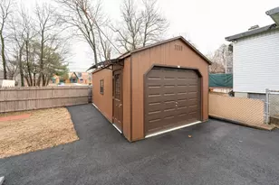 10 Fay St, Lowell, MA 01852 - Photo 32