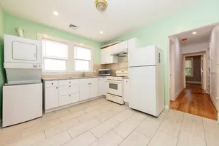 20 Priesing St, Boston, MA 02130 - Photo 4