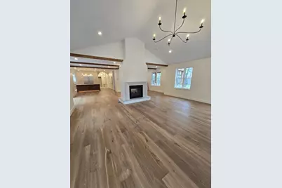 113 Newton St, West Boylston, MA 01583 - Photo 14