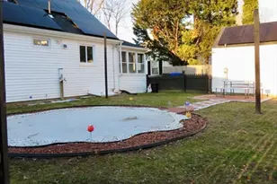 39 Balfour Dr, Springfield, MA 01118 - Photo 36