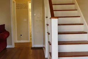 39 Balfour Dr, Springfield, MA 01118 - Photo 18