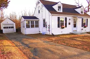 39 Balfour Dr, Springfield, MA 01118 - Photo 2