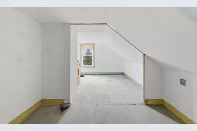 238 Tremont St, New Bedford, MA 02740 - Photo 36