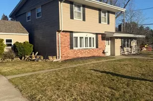 11 Margaret Rd, Taunton, MA 02718 - Photo 1