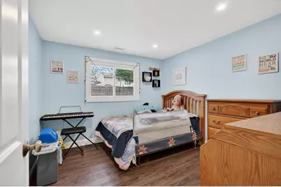 11 Pontiac Rd, Peabody, MA 01960 - Photo 12