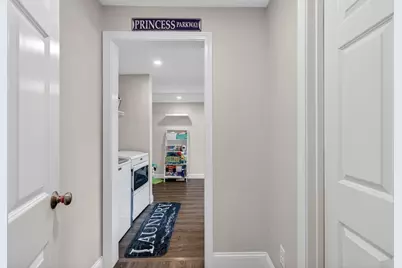 11 Pontiac Rd, Peabody, MA 01960 - Photo 8