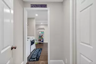 11 Pontiac Rd, Peabody, MA 01960 - Photo 8