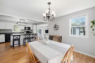 32 Oak Ln, Agawam, MA 01030 - Photo 4