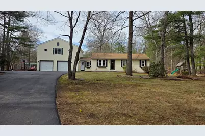11 Walnut St, Douglas, MA 01516 - Photo 1