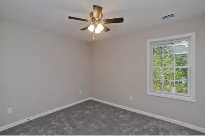 147 Parkerview, Springfield, MA 01119 - Photo 16