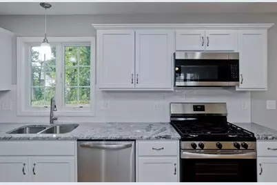 147 Parkerview, Springfield, MA 01119 - Photo 8