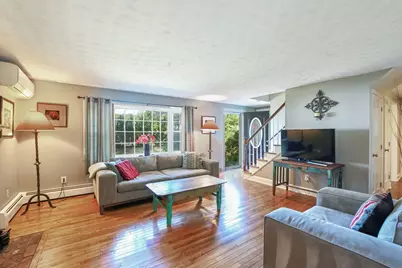 679 N Falmouth, Falmouth, MA 02556 - Photo 4