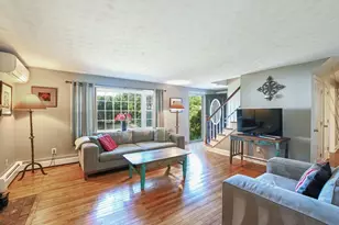 679 N Falmouth, Falmouth, MA 02556 - Photo 4