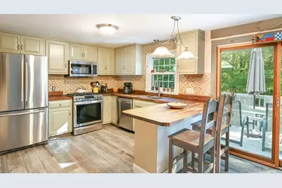 679 N Falmouth, Falmouth, MA 02556 - Photo 8