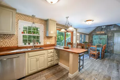 679 N Falmouth, Falmouth, MA 02556 - Photo 10