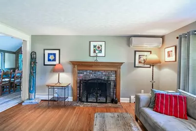 679 N Falmouth, Falmouth, MA 02556 - Photo 6