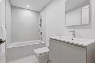 118 B St, Boston, MA 02127 - Photo 8