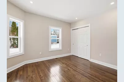 37 Stavely St, Lowell, MA 01852 - Photo 20