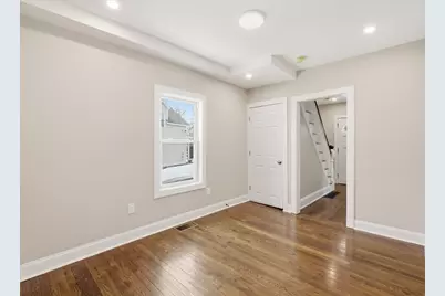 37 Stavely St, Lowell, MA 01852 - Photo 14