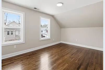 37 Stavely St, Lowell, MA 01852 - Photo 28