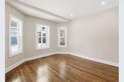 37 Stavely St, Lowell, MA 01852 - Photo 16