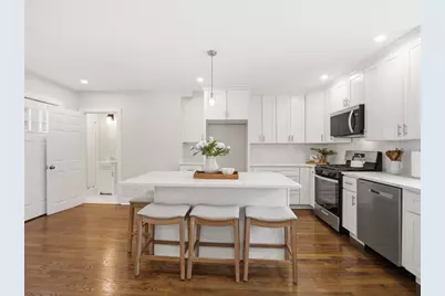 37 Stavely St, Lowell, MA 01852 - Photo 2