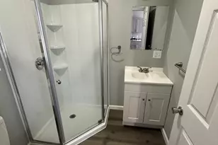 371 Dickinson St, Springfield, MA 01108 - Photo 8