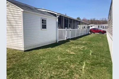 556 Central Street #11, Leominster, MA 01453 - Photo 14
