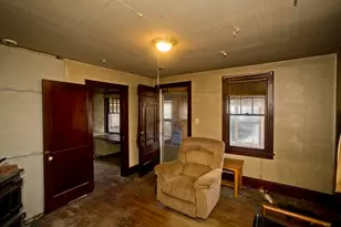 1019 Burnett Rd, Chicopee, MA 01020 - Photo 18