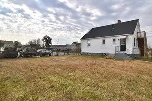 153 Bosworth St, West Springfield, MA 01089 - Photo 4