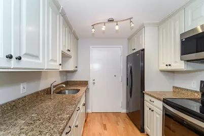 6 Post Oak Ln #9, Natick, MA 01760 - Photo 8