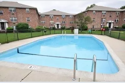 1 Colonial Village Dr #3, Arlington, MA 02476 - Photo 12