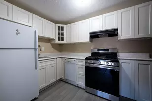 645 W Lowell Ave, Haverhill, MA 01832 - Photo 4