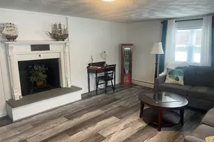 8 Rock Cliff Rd, Marblehead, MA 01945 - Photo 6