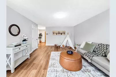 31 Dunn Rd, Revere, MA 02151 - Photo 2