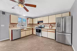 31 Dunn Rd, Revere, MA 02151 - Photo 16