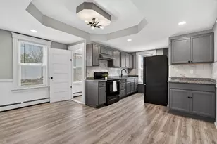 22 Maple St, Templeton, MA 01436 - Photo 2