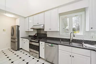 28 Mansfield Rd, Wellesley, MA 02481 - Photo 6