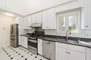 28 Mansfield Rd, Wellesley, MA 02481 - Photo 6