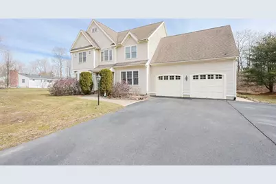 75 Sunflower Dr, Raynham, MA 02767 - Photo 2