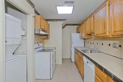 124 College St #20, South Hadley, MA 01075 - Photo 8