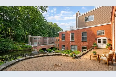 124 College St #20, South Hadley, MA 01075 - Photo 2