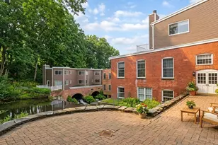 124 College St, South Hadley, MA 01075 - Photo 2