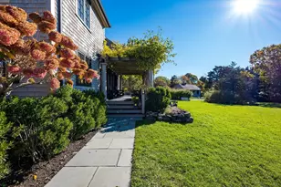 17 Robbins St, Westport, MA 02791 - Photo 6