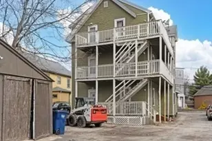 57 Cedar St, Cambridge, MA 02140 - Photo 4