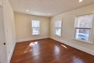 29 Abbott St, Worcester, MA 01602 - Photo 4