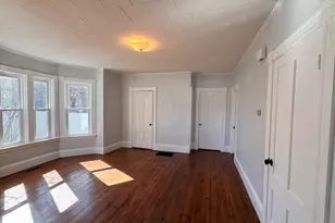 29 Abbott St, Worcester, MA 01602 - Photo 2