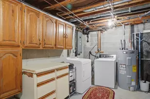 54 Yorktown Ct, Chicopee, MA 01020 - Photo 22